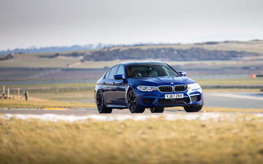  BMW M5 (F90) 2018 года  (UK) (фото 22 из 40)